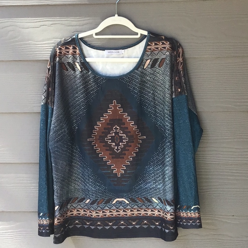 Cute Misslook Southwest top.